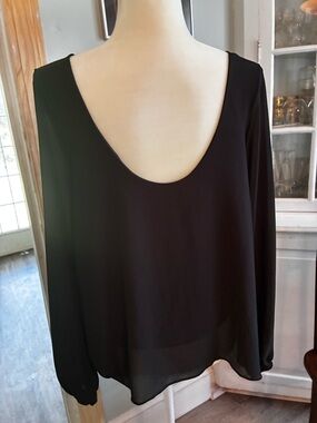 Mumu low Black mesh Long-Sleeve Women's Top. Small